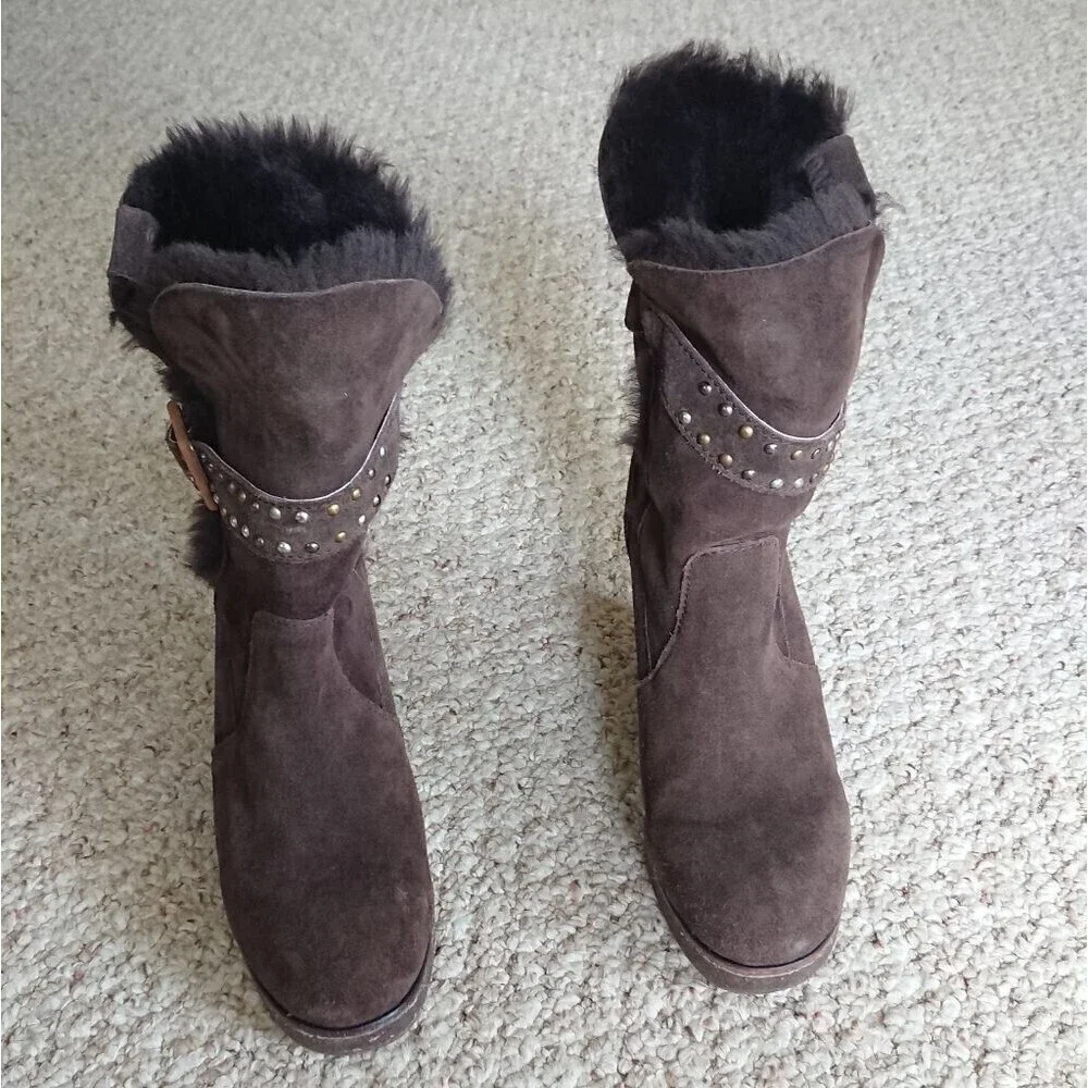 EMU Australia Heighton Wedge boots 100% Premium sheep Fur in dark brown Size 7